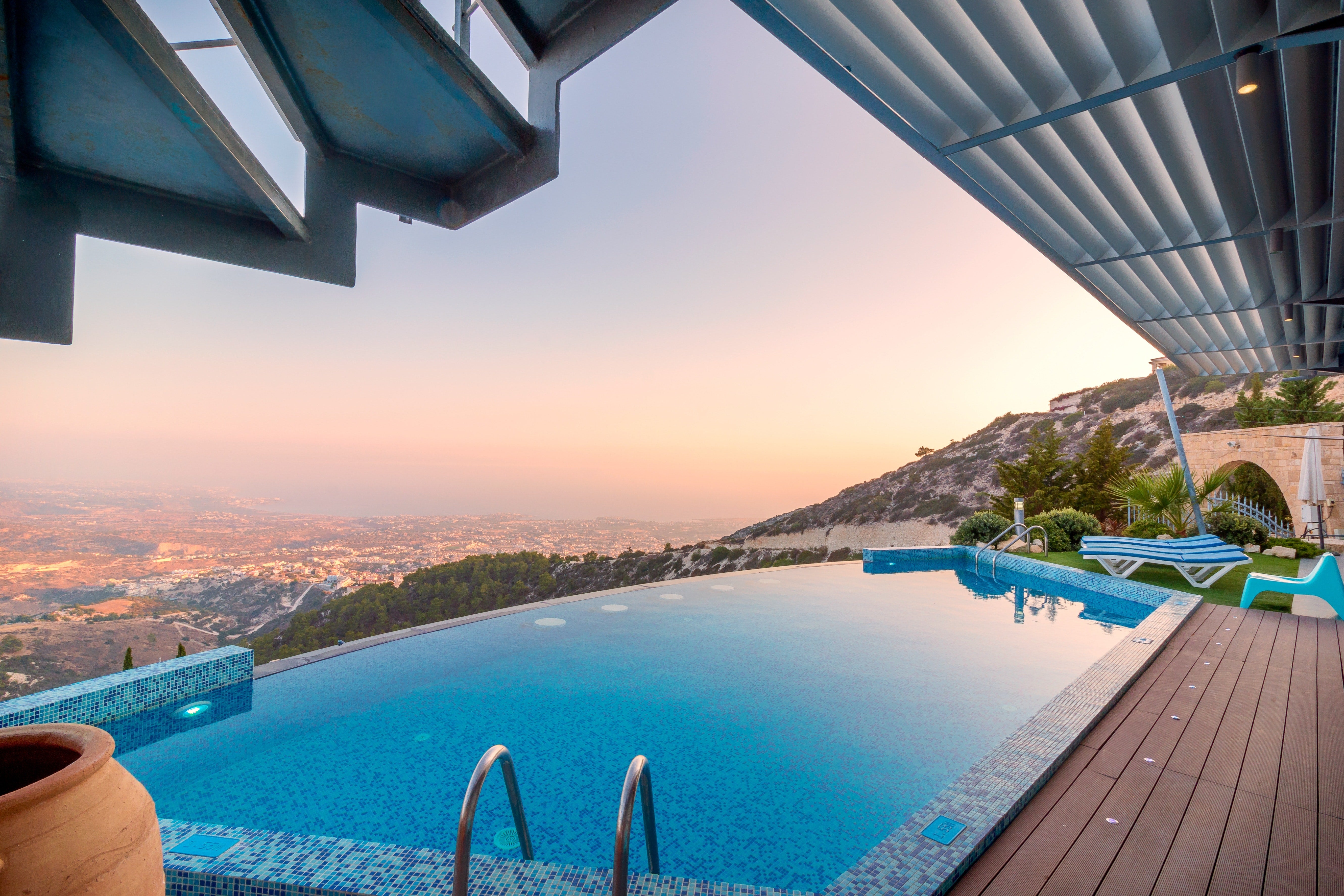 Five of The World's Most Amazing Pools You Really Must Visit