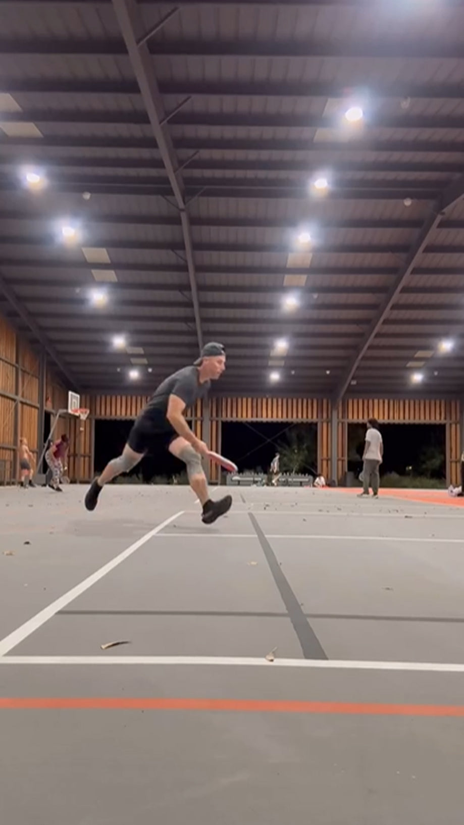 Frame 24.jpg__PID:4f0b4c5c-171b-46a1-a16a-5d9a0dd33230